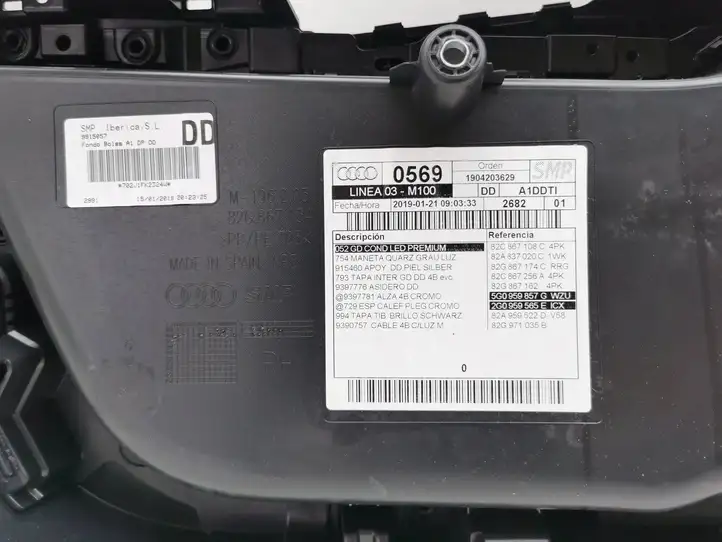 Audi A1 (2019 - ) 82G867134 Обшивка передней двери — фото 2
