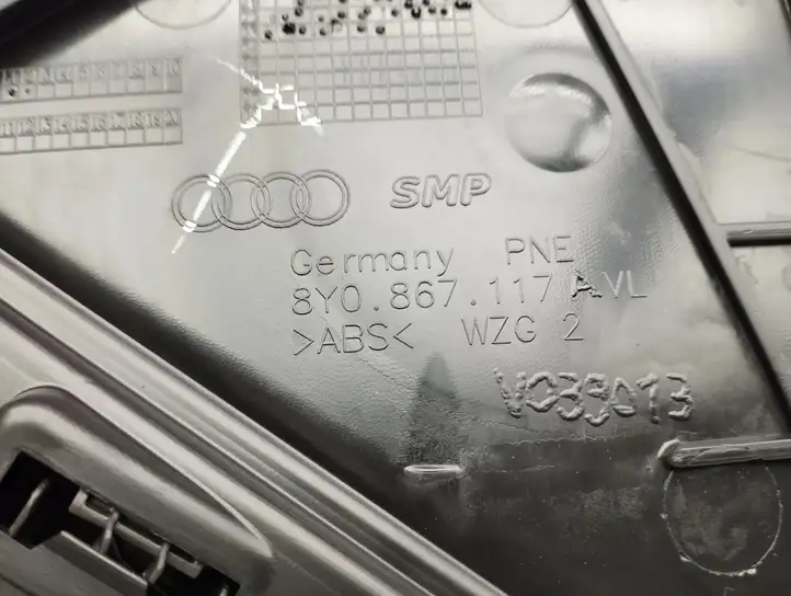 Audi A3/S3 8Y (2020 - ) 8Y0867117A Обшивка передней двери — фото 13
