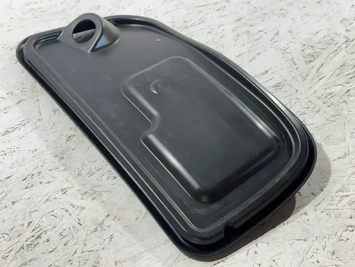 Porsche Macan (2014 - 2018)  95B837916B Другая деталь отделки пере́дней дверей