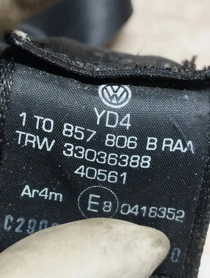 Volkswagen Touran I (2003 - 2010) 1T0857806B Задний ремень безопасности — фото 2
