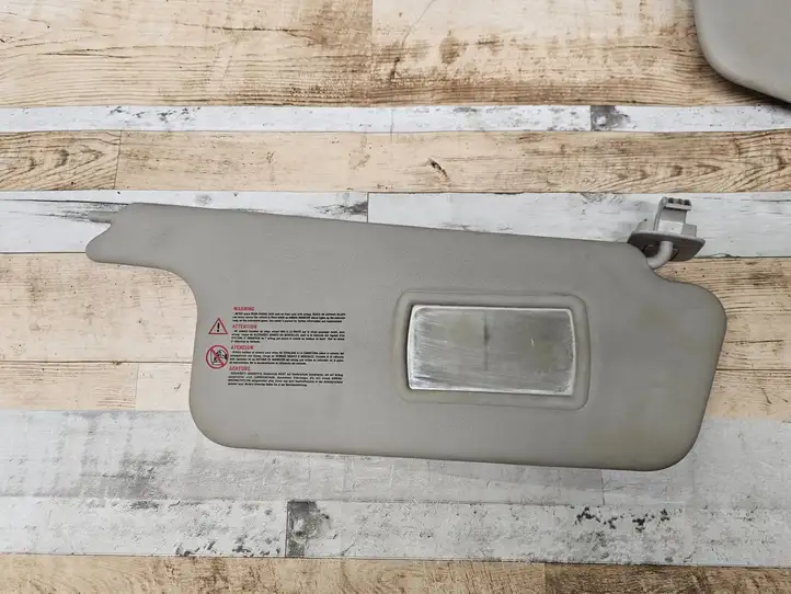 Renault Scenic II - Grand scenic II (2003 - 2006) 8200138847 Солнцезащитный козырек — фото 1