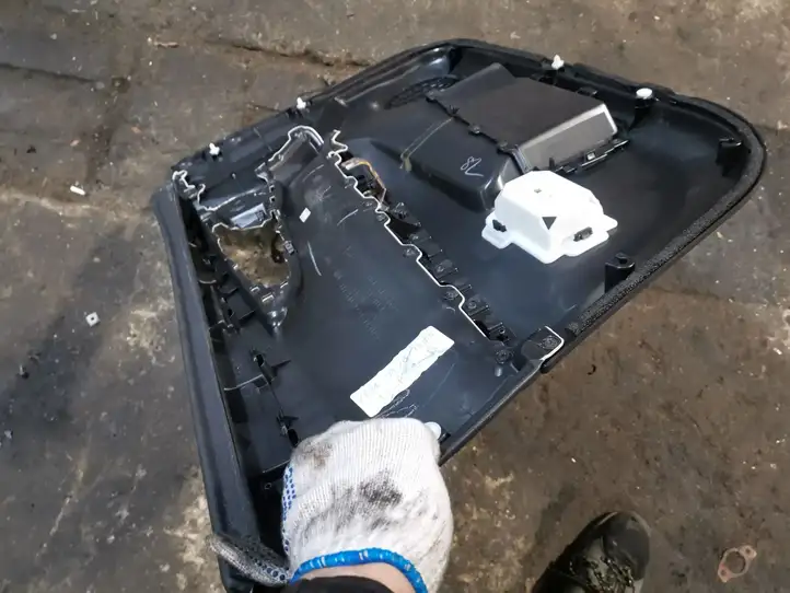 Nissan Qashqai (2013 - 2017) 809224EA1A Обшивка передней двери — фото 2