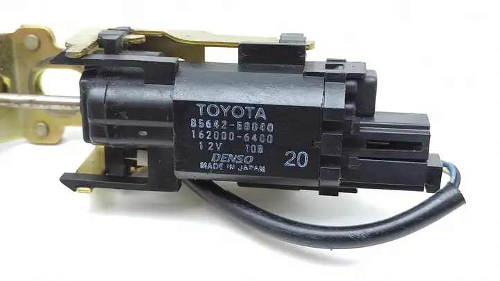 Lexus LS 430 (2000 - 2003) 8564250040 Электродвигатель регулировки ремня безопасности — фото 10