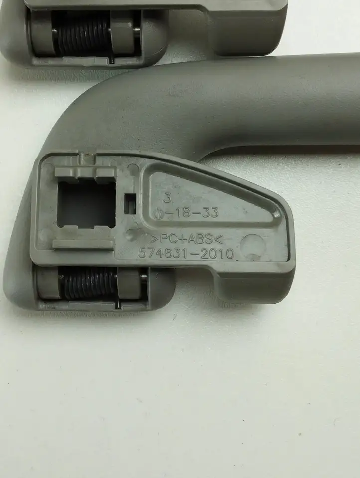 Toyota Prius (XW20) (2003 - 2009) 5746312010 Комплект потолочных ручек — фото 4