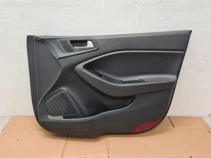 Hyundai i20 (GB IB) (2014 - 2018) 82320C8010 Обшивка передней двери — фото 1