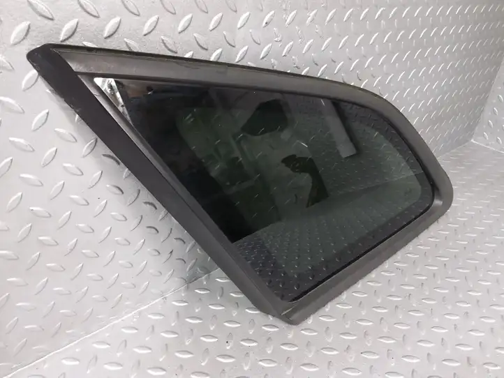 Kia Ceed (2012 - 2015) 87810A2510 Заднее боковое стекло — фото 1