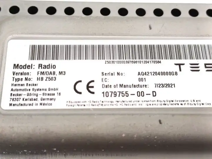 Tesla Model 3 (2017 - 2023) 1079755-00-D Прочие блоки управления — фото 3