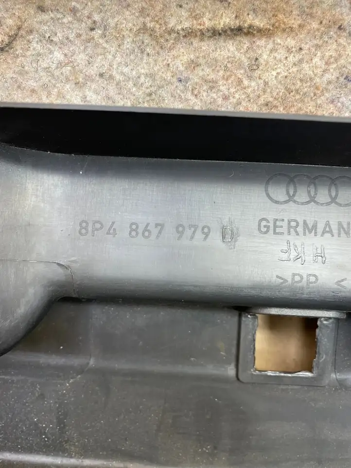 Audi A3/S3 8P (2004 - 2008) 8P4867979 Комплект обшивки крышки багажника — фото 3
