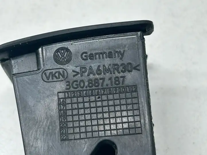 Volkswagen PASSAT B8 (2015 - ) 3G0887187 Заглушка ISOFIX — фото 3