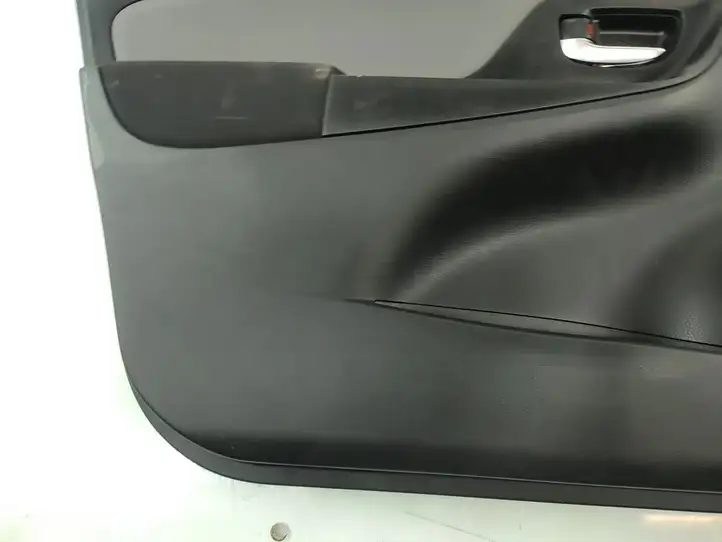 Toyota Yaris (2019 - ) 676200DN60C3 Обшивка передней двери — фото 9