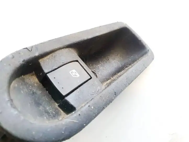 Renault Megane II (2002 - 2005) 156015540 Блок кнопок стеклоподъемников — фото 2