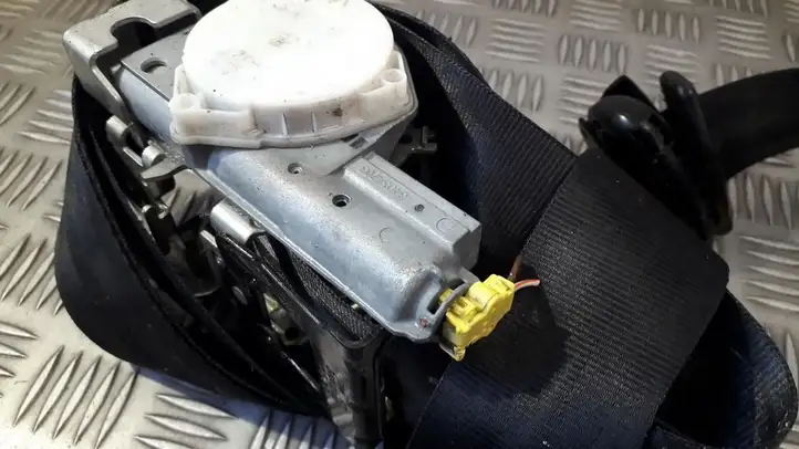Ford Fiesta (2009 - 2012) 84054779E Задний ремень безопасности — фото 1