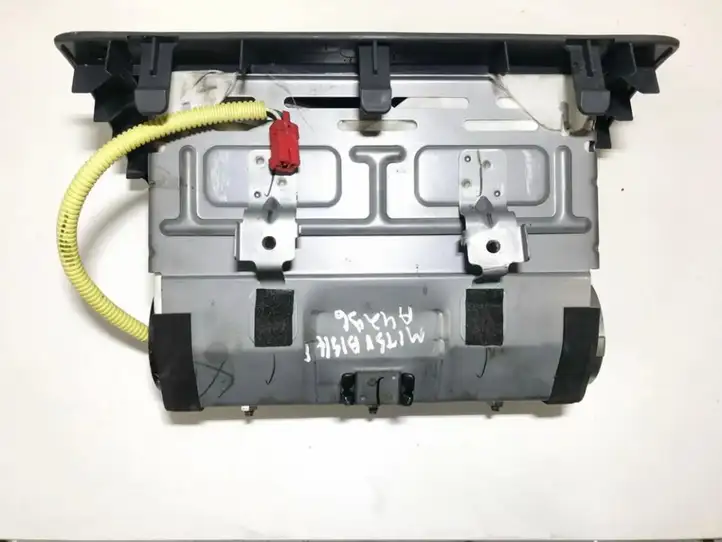 Mitsubishi Pajero Sport (2004 - 2008)  a01770506h10 Подушка безопастности пассажира
