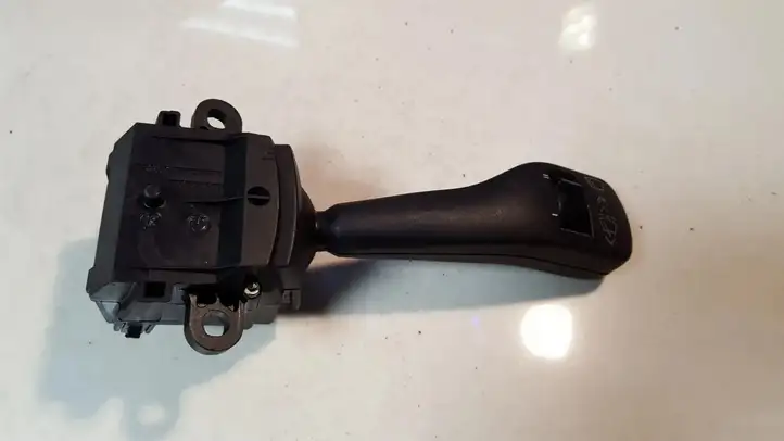 BMW X5 E53 (1999 - 2006)  8363669 Ручка стеклоочистителей