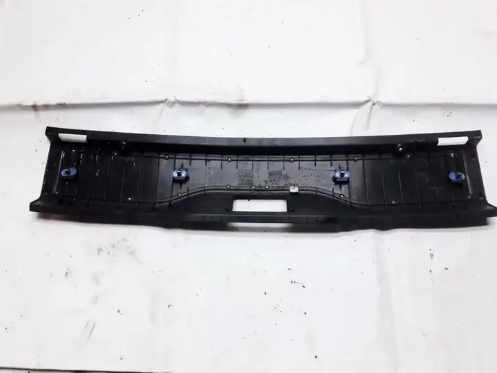 Opel Zafira B (2006 - 2008) 322225228 Прочая отделка багажника — фото 2