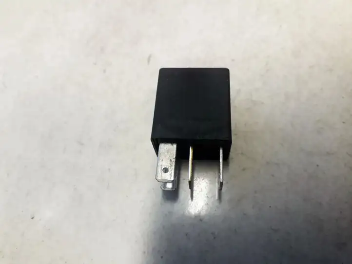 Saab 9-5 (1998 - 2005)  GM90229206 Другое реле