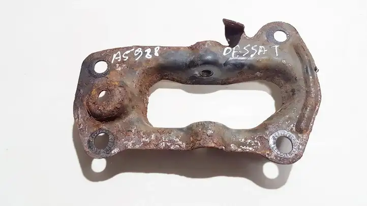 Volkswagen PASSAT B6 (2005 - 2010) 3c0505130a Кронштейн — фото 2