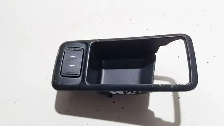 Ford Focus (2008 - 2011) 3M51226A36AFW Кнопка стеклоподъемников — фото 1