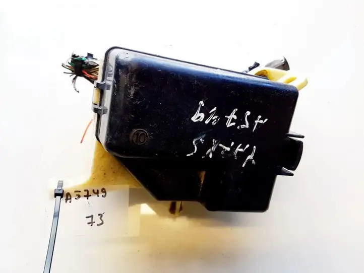 Toyota Yaris Verso (1999 - 2005)   Ящик предохранителей (комплект)