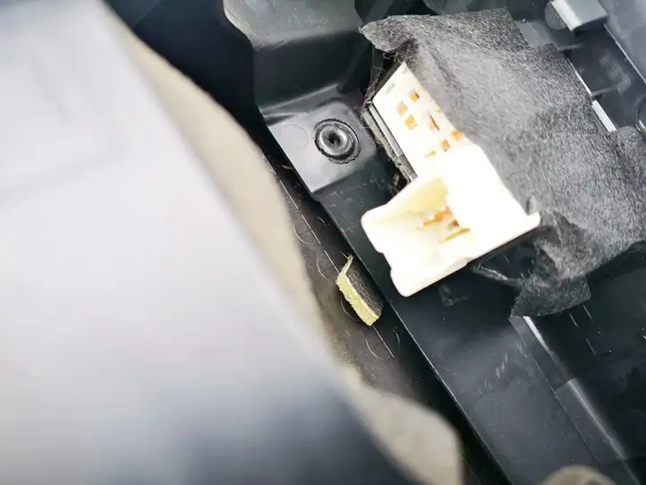 Subaru Legacy (2009 - 2013) Кнопка стеклоподъемников — фото 3