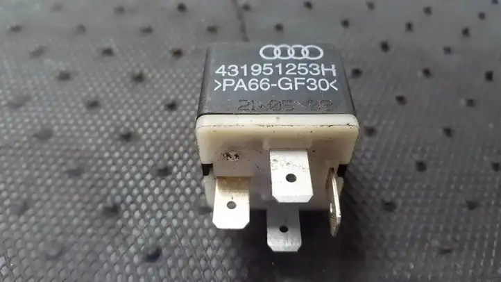 Audi TT Mk1 (1998 - 2003) 431951253H Другое реле — фото 1