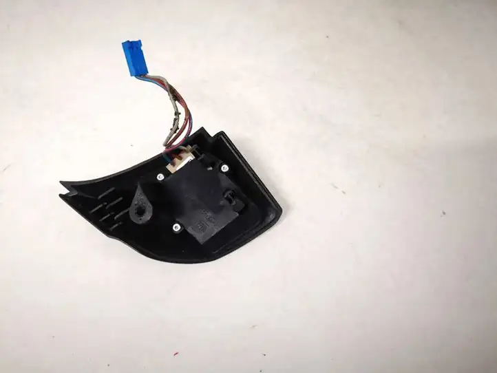 Opel Vectra C (2002 - 2005) 88119804 Кнопки на рулевом колесе — фото 3