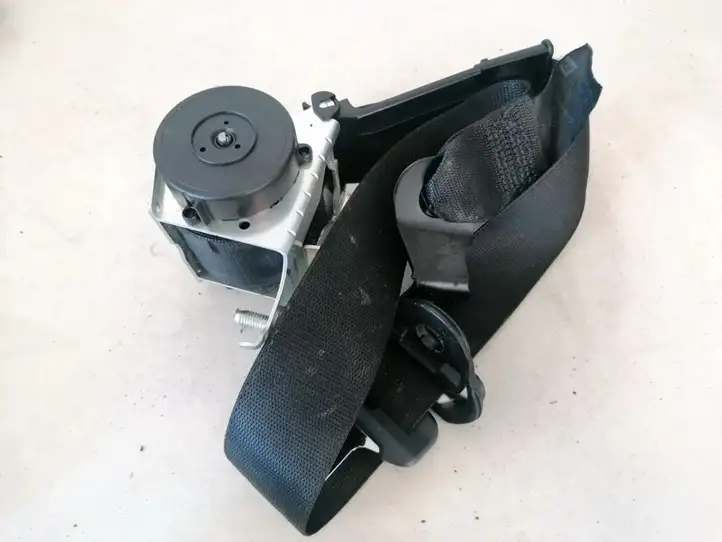 Opel Astra (2004 - 2009)  566331211 Передний ремень безопасности