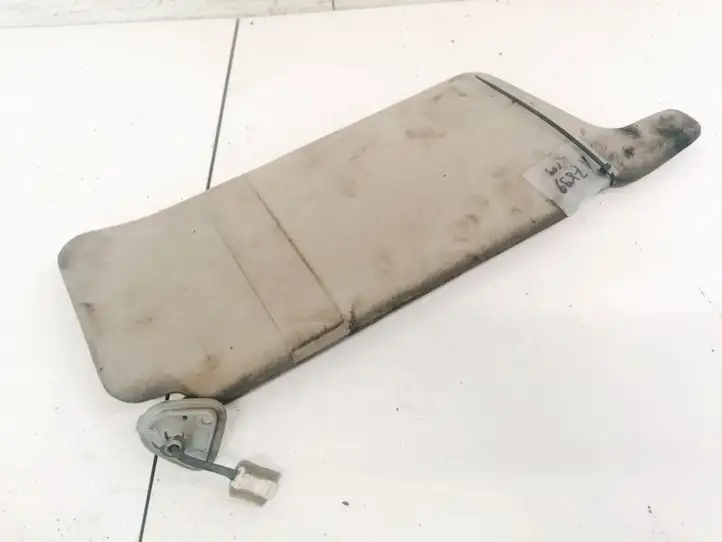Toyota Avensis Verso (2001 - 2004) Солнцезащитный козырек — фото 2