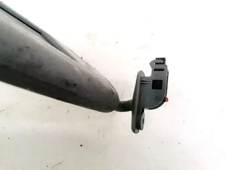 Audi A4 (2000 - 2006)  8E0857551A Щиток от солнца