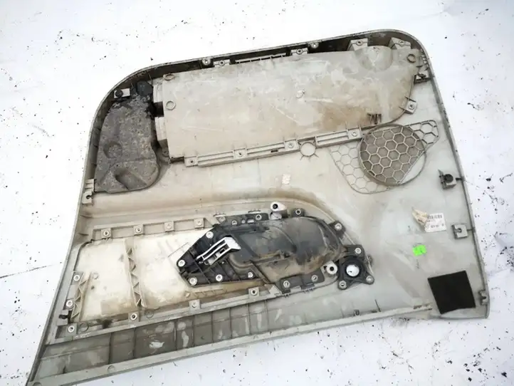 Skoda Roomster (2006 - 2010)  5j7867011 Обшивка передней двери