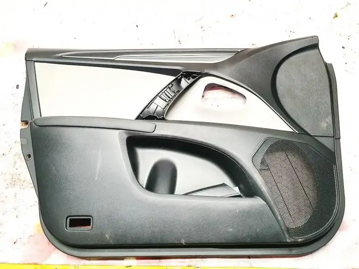 Toyota Avensis T270 (2012 - 2015) 6762905050 Обшивка передней двери — фото 1