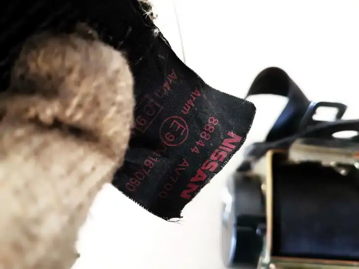 Nissan Primera (2001 - 2008)  88844av700 Задний ремень безопасности