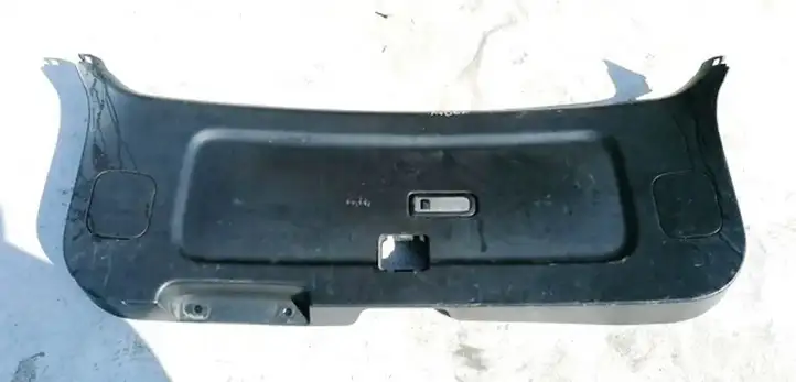 Toyota Avensis Verso (2004 - 2009) 6775044060 Прочая отделка багажника — фото 1