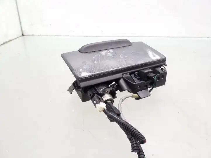Honda Accord (2003 - 2007) Пепельница — фото 4