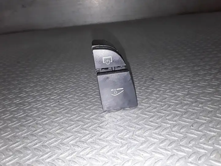 Audi A6 S6 C6 4F (2004 - 2008) 4F1927227 Кнопка бардачка — фото 1