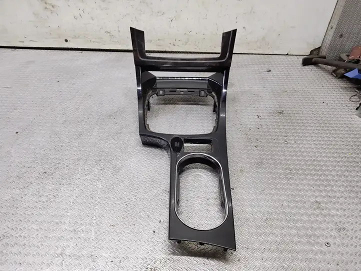 Ford Mondeo MK IV (2007 - 2014)  7S71A045H20 Рамка рычага переключения передач