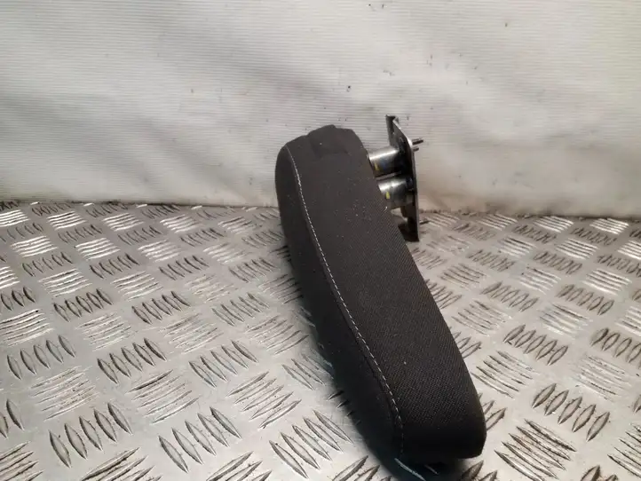 Opel Mokka (2012 - 2016)   Подлокотник