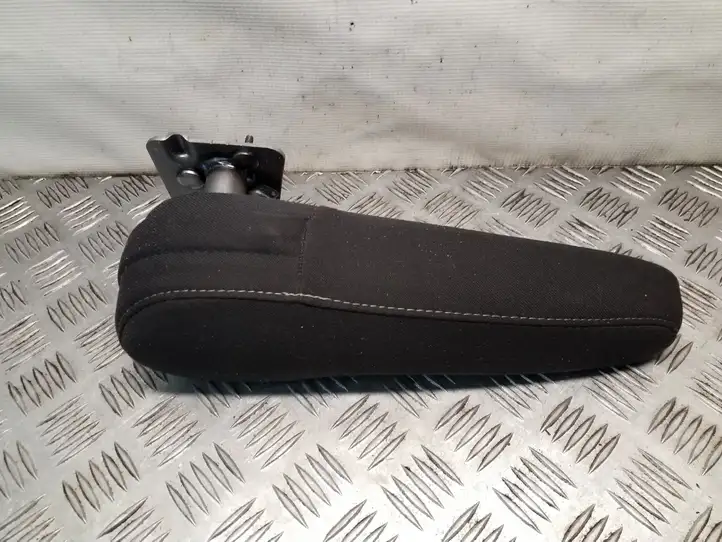 Opel Mokka (2012 - 2016)   Подлокотник