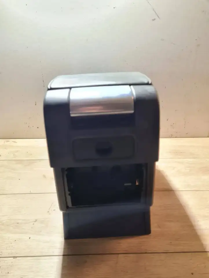 Volvo S80 (2006 - 2009)  3777980BL Подлокотник