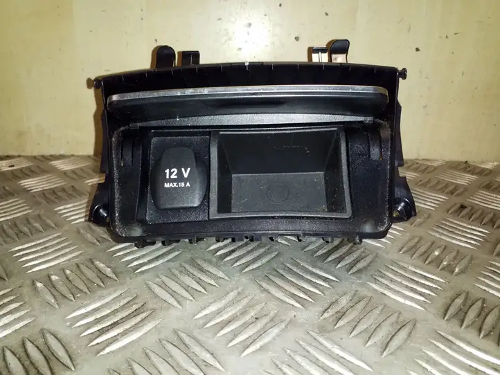 Mercedes-Benz B-class W246 (2014 - 2018) A2466802700 Пепельница — фото 7