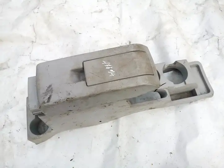 Dodge Caliber (2006 - 2012)  1ba09trm Подлокотник