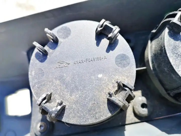 Jaguar X-Type (2001 - 2008)  4x4xf048196a Подлокотник