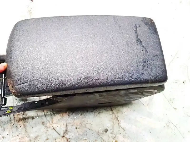 Citroen C5 (2008 - 2017)  99604435401 Подлокотник