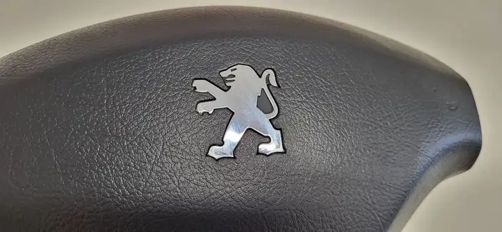 Peugeot 5008 (2009 - 2013) 96845302ZE Подушка безопасности руля — фото 2