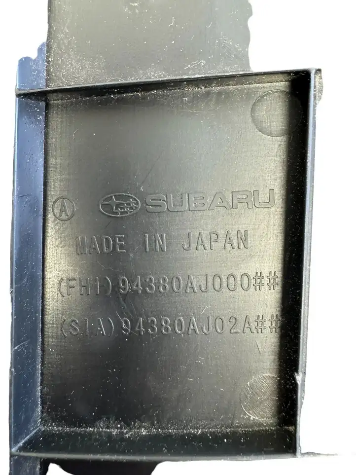 Subaru Outback (2009 - 2014) 94380AJ010 Крышка — фото 2
