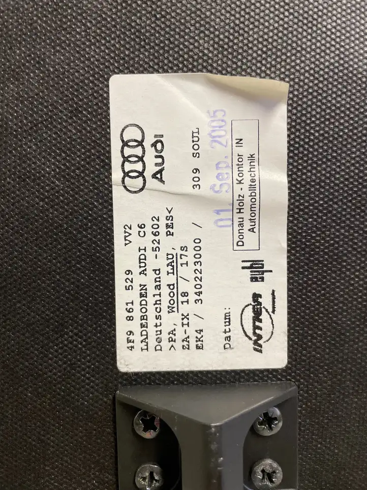 Audi A6 S6 C6 4F (2004 - 2008) 4F9861529 Пол багажника — фото 4