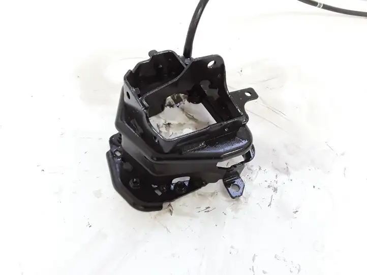 Ford Focus (2015 - 2019) FM5Q9A072BD Кронштейн топливного фильтра — фото 1