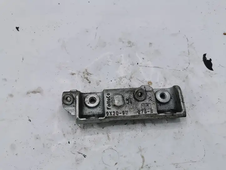 Land Rover Range Rover Sport L494 (2009 - 2013) 9X2Q9W276B Держатель форсунки — фото 1