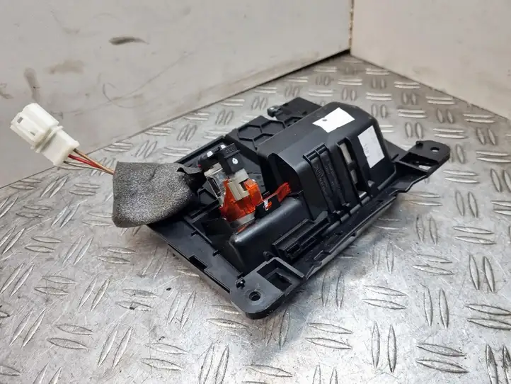 Audi A4 (2007 - 2011)  8K0857965 Пепельница