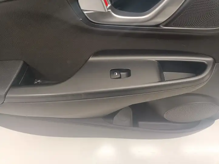 Hyundai Kona I (2017 - 2022) Обшивка передней двери — фото 2